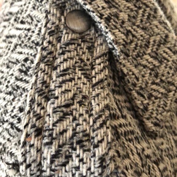 Jackets - Picture 5 of 5